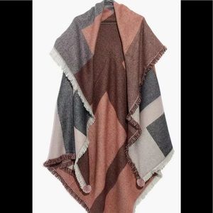 Madewell NWT Pom Pom blanket scarf  OS
